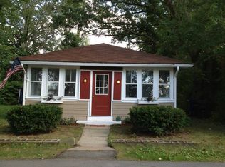 34 Harris Ave, Warwick, RI 02889