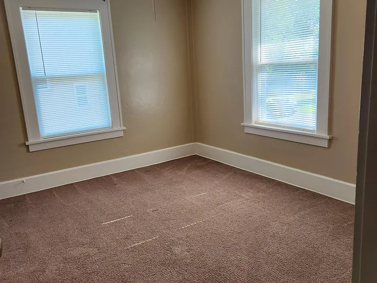 860 Parkway Blvd — Photo 13