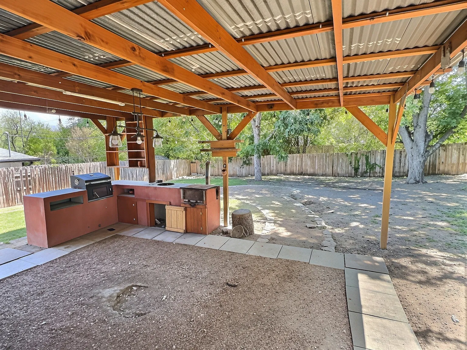 3 bed, 1284 sqft, $1,800 — Photo 4
