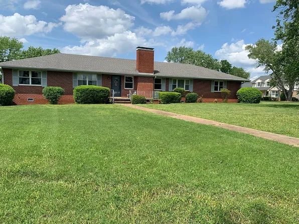 1123 Catalpa St, Tuscumbia, AL 35674