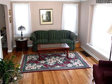 5th image of 4284 W 217th St