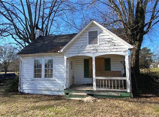 2333 Springs Rd NE, Hickory, NC 28601