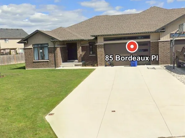 85 Bordeaux Pl, Chatham Kent, ON N7M 0S4
