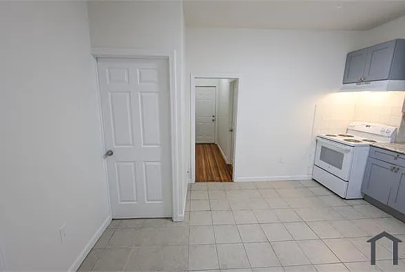 4 bed, 1250 sqft, $3,700 — Photo 4