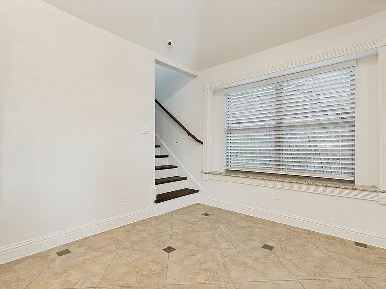 6900 Laramie Dr — Photo 9