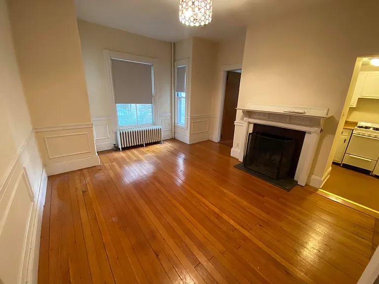 381 Harvard St — Photo 1