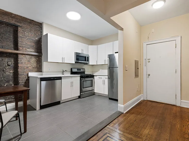 131 Kensington Ave #A3 — Photo 10