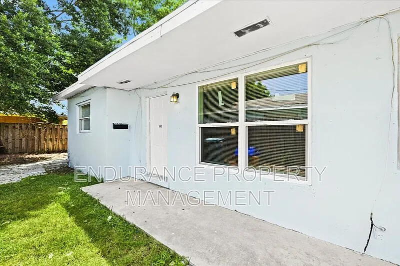 2 bed, 1.0 bath, $1,495 — Photo 1