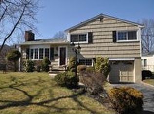 25 Rainier Rd, Fanwood, NJ 07023