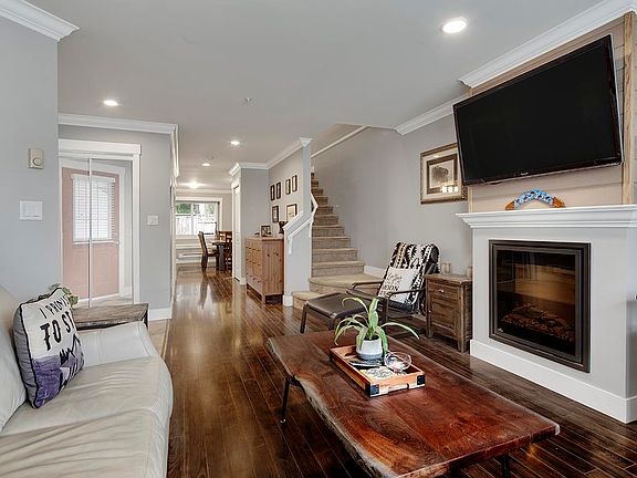 3rd image of 22977 116th Ave #17