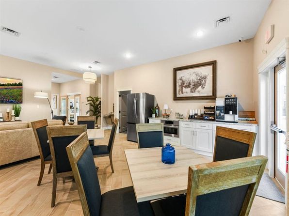 255 Evans St #305D-3