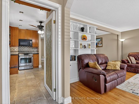 4th image of 104 Ferris Rd