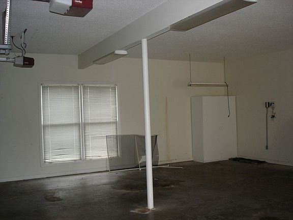 5th image of 1129 Laguna Ln