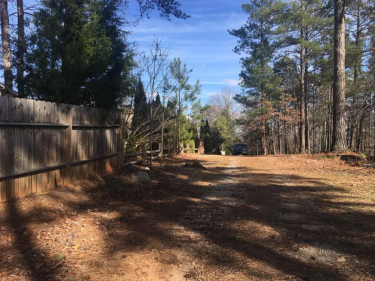 8095 Lanier Dr — Photo 5