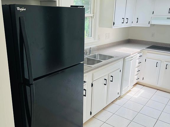 3rd image of 1617 Gayle Dr