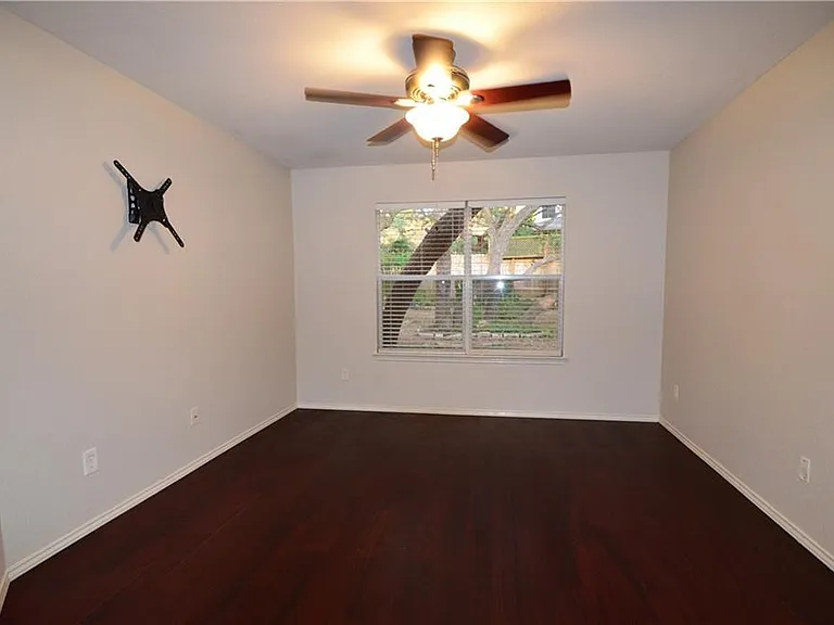 8322 Alvin High Ln — Photo 7