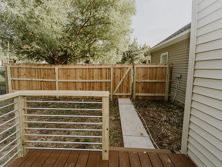 800 W Spruce St — Photo 20