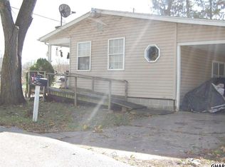 102 Crain Dr, Carlisle, PA 17013