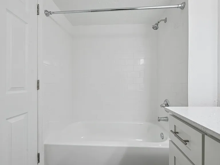 The Park at Chesterfield Apartment Homes — Photo 16