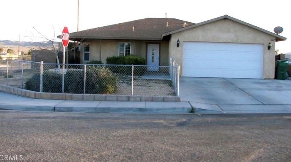 1st image of 1301 W Willow Ave