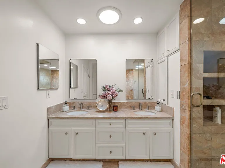 9023 Alto Cedro Dr — Photo 36