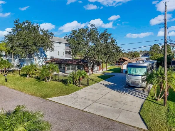 5560 Frances Ave, New Port Richey, FL 34653