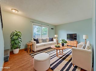 2551 135th Ave NW, Edmonton, AB T5A3S5