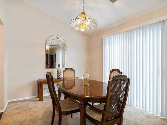 5th image of 62 Larch Ct #V2