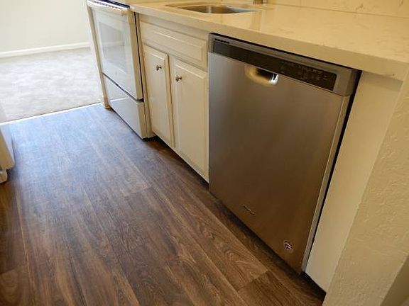 4th image of 3257 Glendora Dr