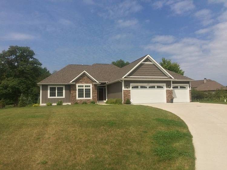 1st image of 2113 N Harvest Cir