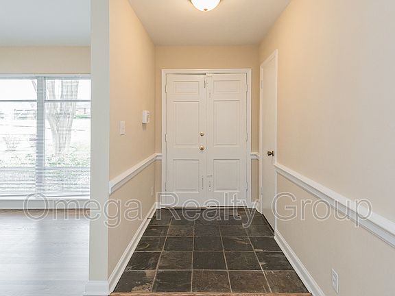 5th image of 1861 Gillespie Dr