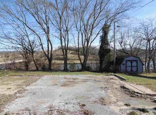 Main St, Surgoinsville, TN 37873