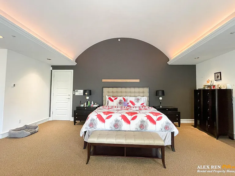 2838 SW Marine Dr — Photo 20