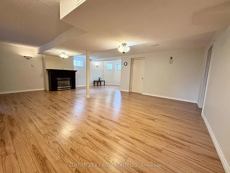 22 Mapleton Ave #LOWER — Photo 5
