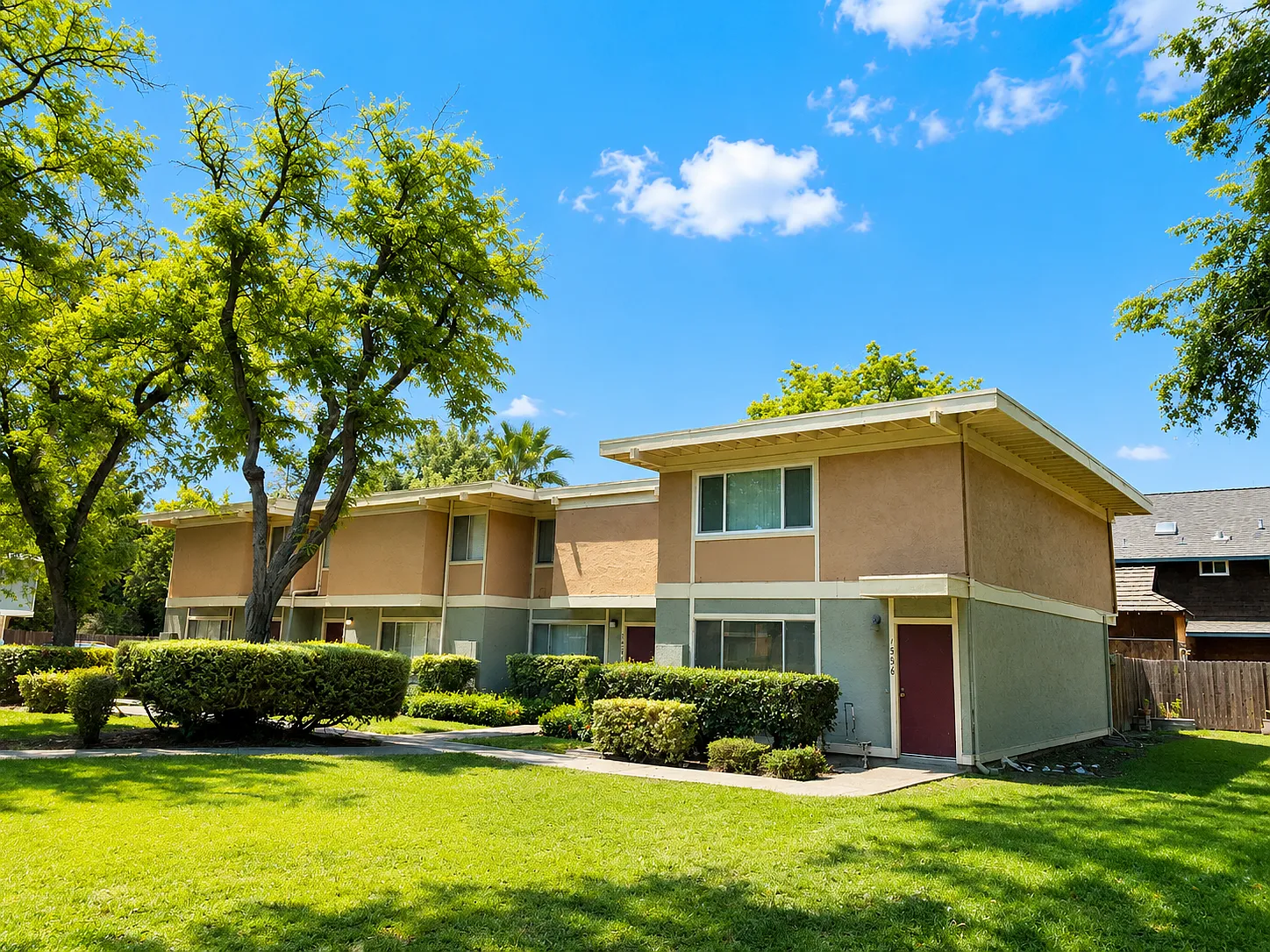 3 bed, 1.5 bath, 1216 sqft, $2,650 — Photo 1