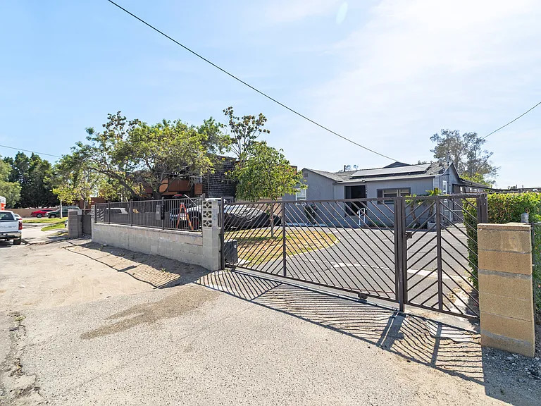 8996 Newport Ave — Photo 6