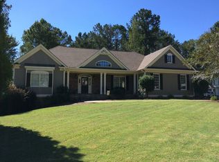 401 Maple Ridge Ct, Cumming, GA 30028