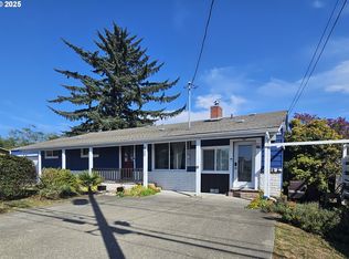 434 Arnold Ln, Brookings, OR 97415