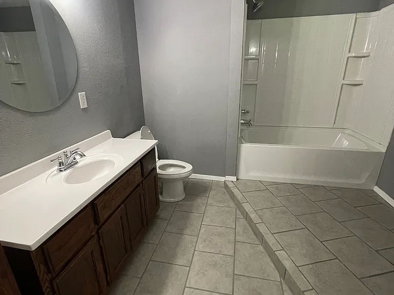 817 E Hedgewood St — Photo 12