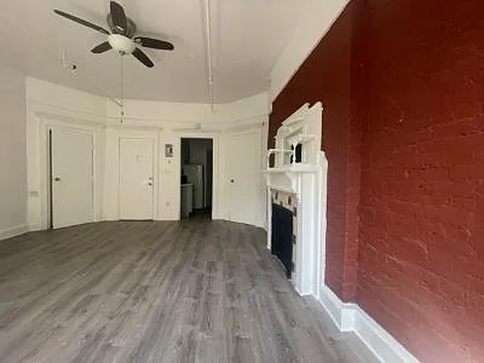 Rented by Perry Associates NYC Inc | media 11