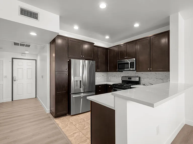 8248 Sepulveda Pl — Photo 4