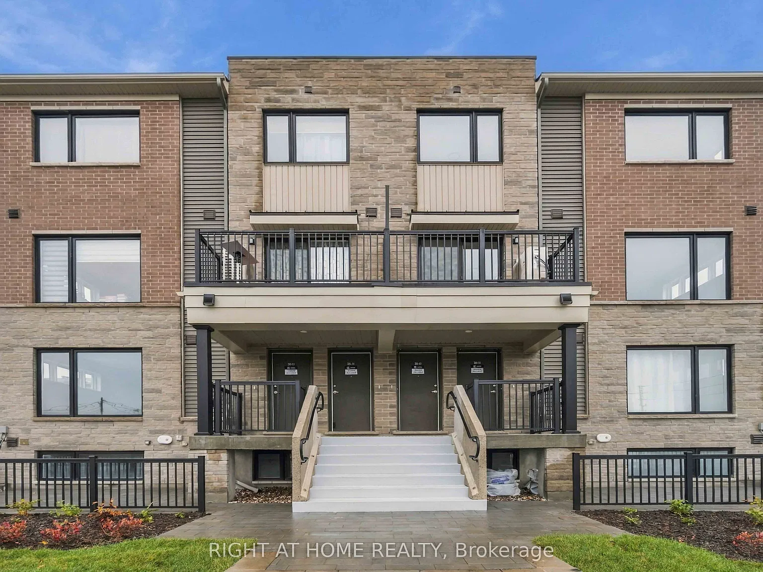 2 bed, $2,300 — Photo 3