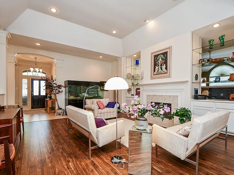1211 Magnolia Woods Ct — Photo 10