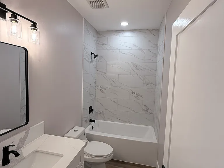 440 Denby St #1 — Photo 6