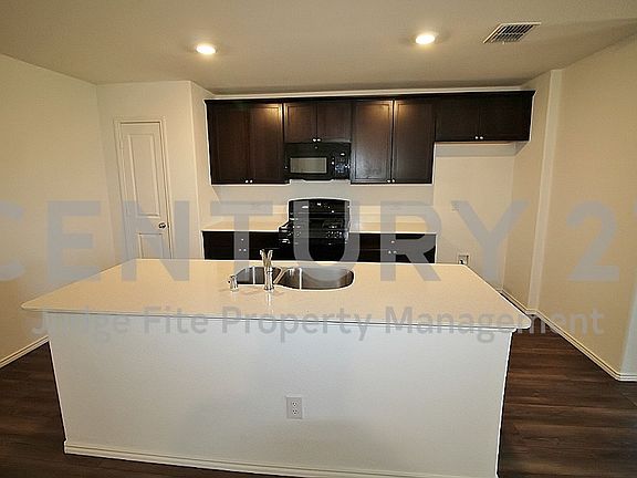 3rd image of 1200 Wildflower St