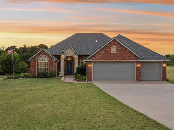 2267 Sandpiper Dr, Blanchard, OK 73010