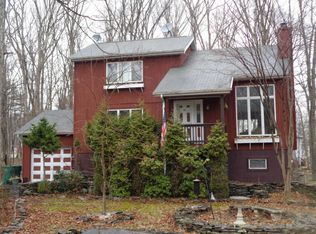 3220 Greenbriar Dr, East Stroudsburg, PA