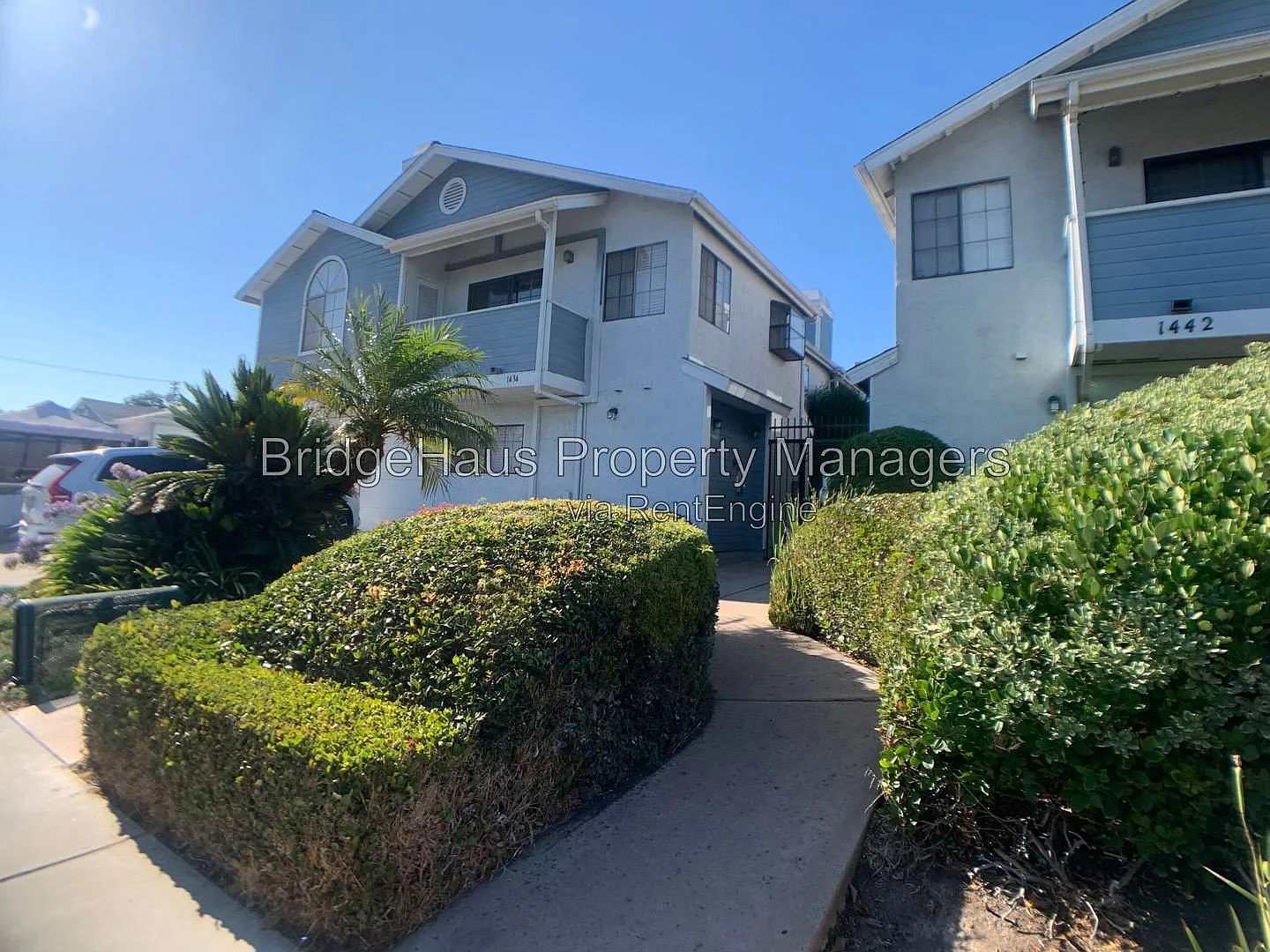 2 bed, 2.0 bath, 832 sqft, $3,300 — Photo 2