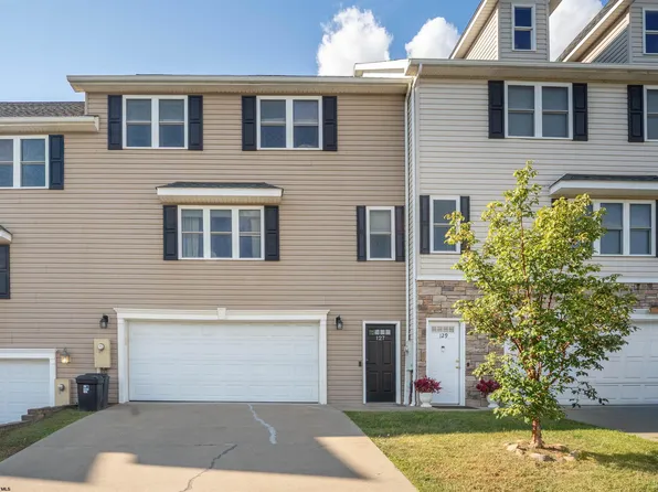 127 Stanley St, Morgantown, WV 26508