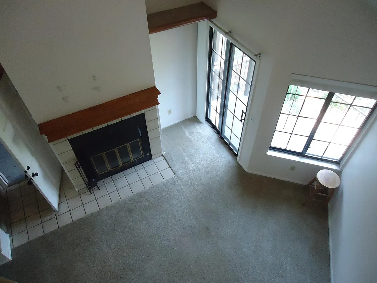 Building Photo - 816 S Vance St #C